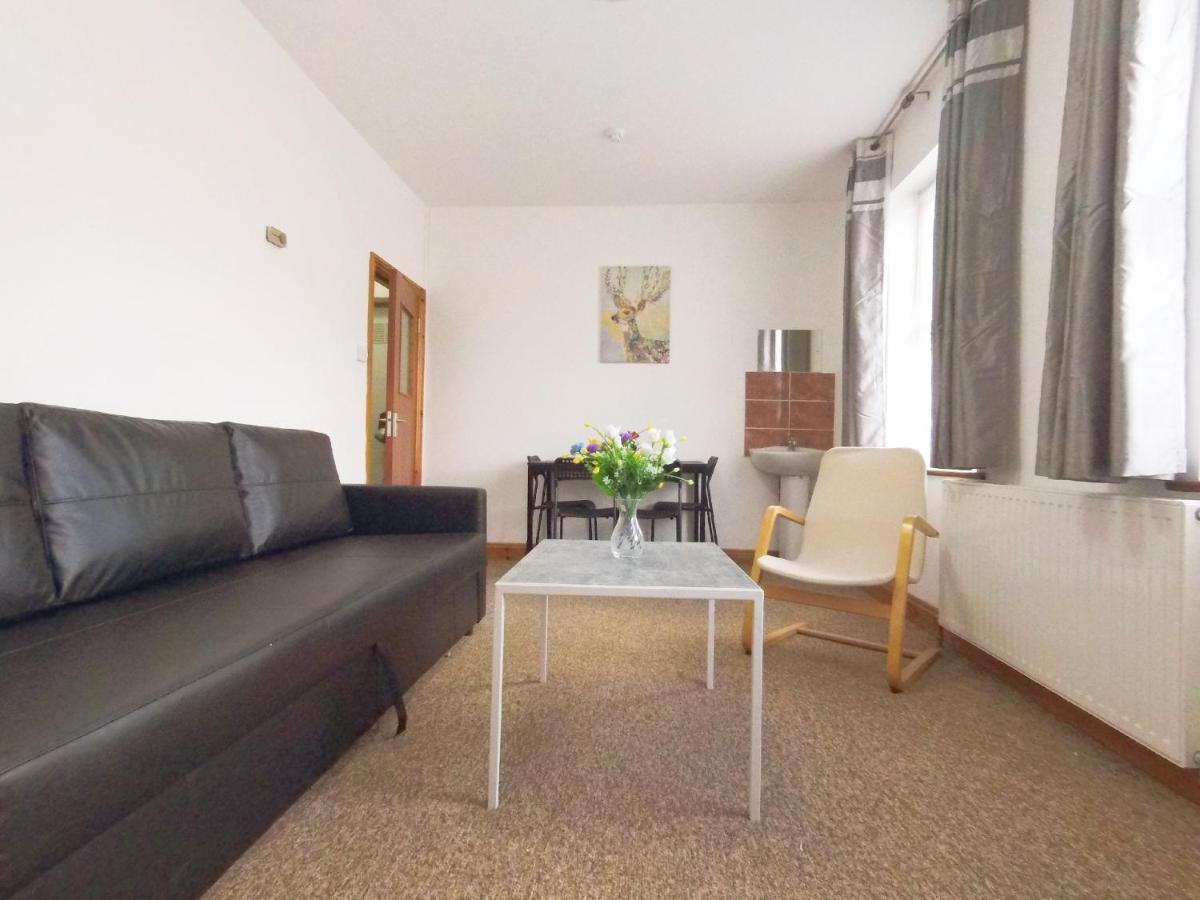 Leilighet Carnation Flat A In Wembley London