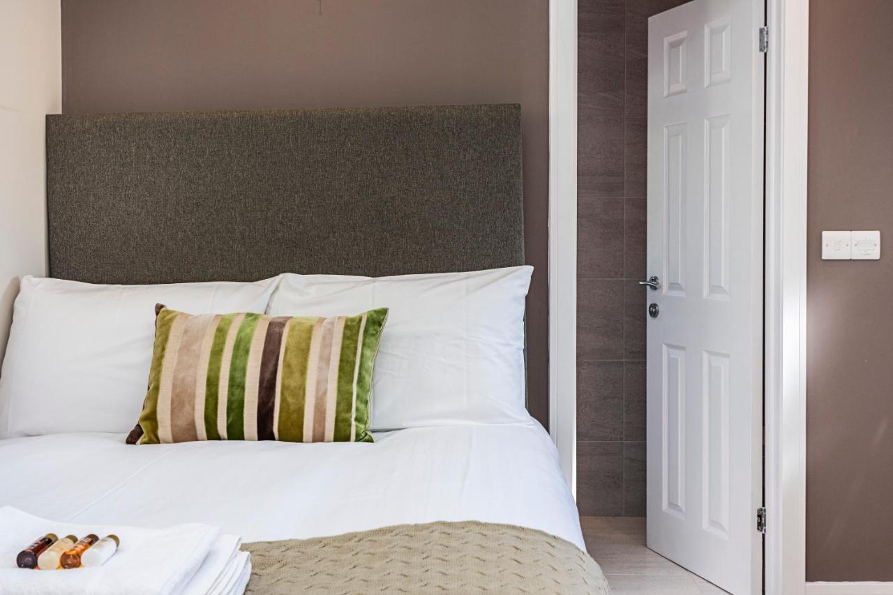 South Woodford 2 Bed En-suite House Apartment