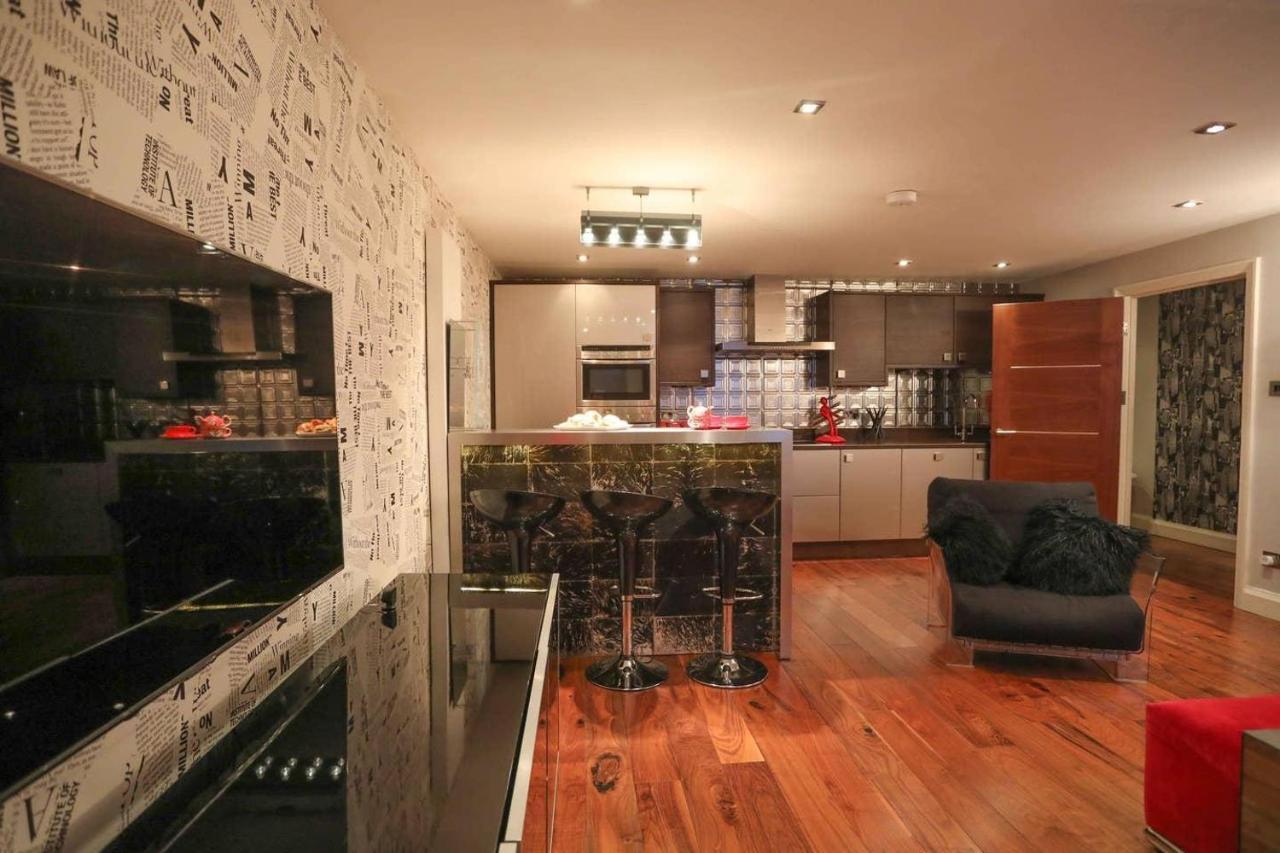 Lovely 2 Bed Garden Flat Warren Street * Londra