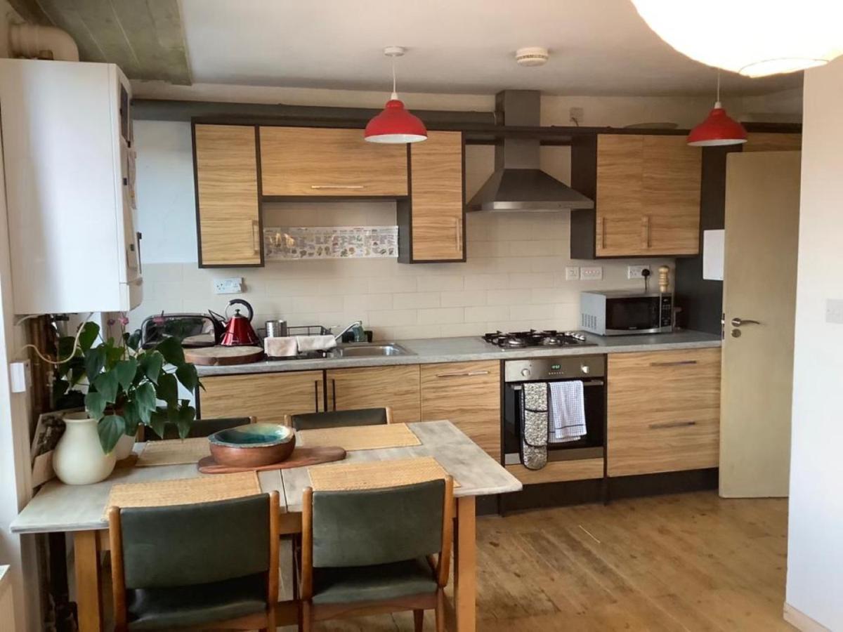 Beautiful With Terrace Near Kentish Town Londen