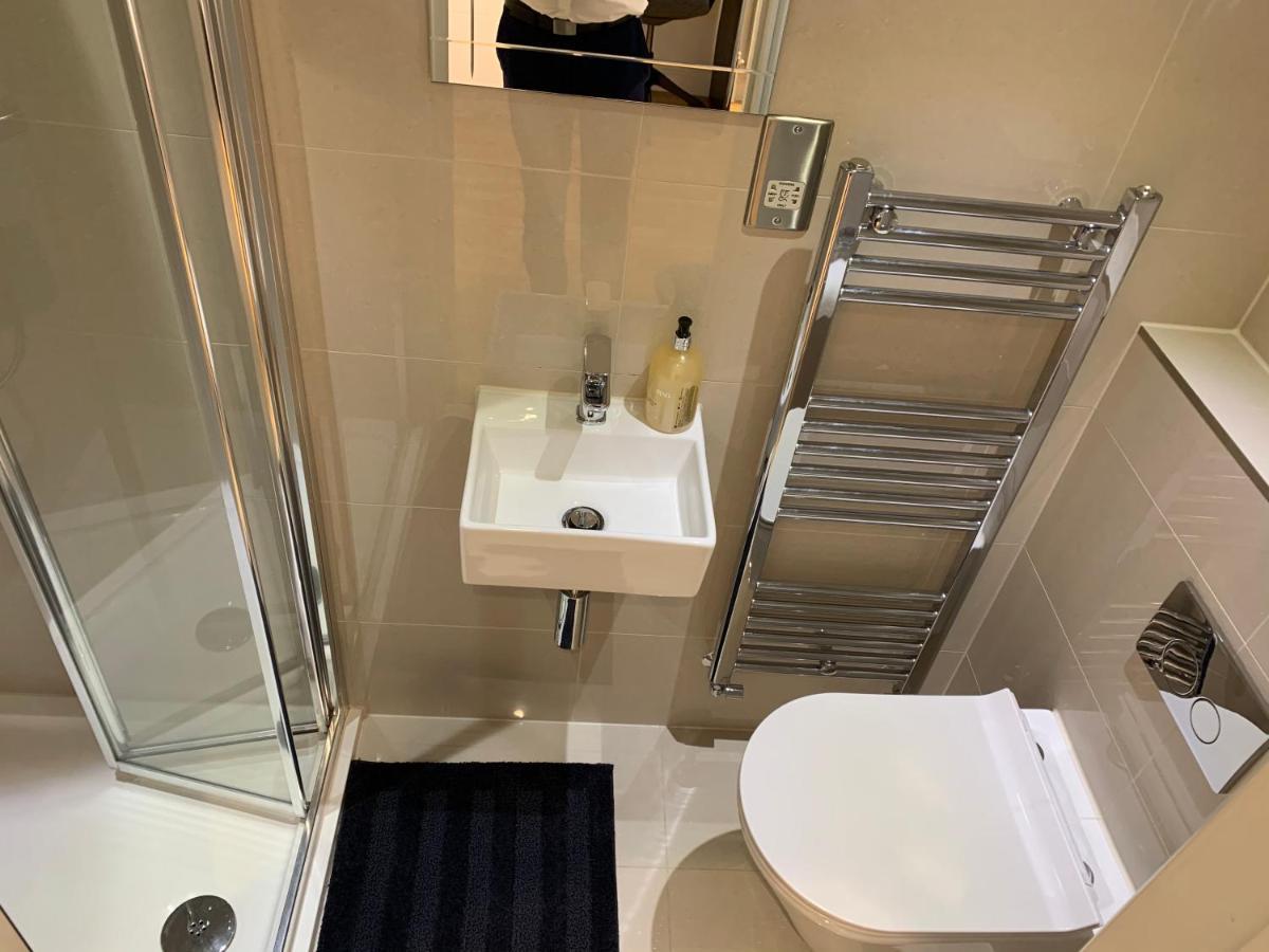 Gjestgiverier Se10 House *