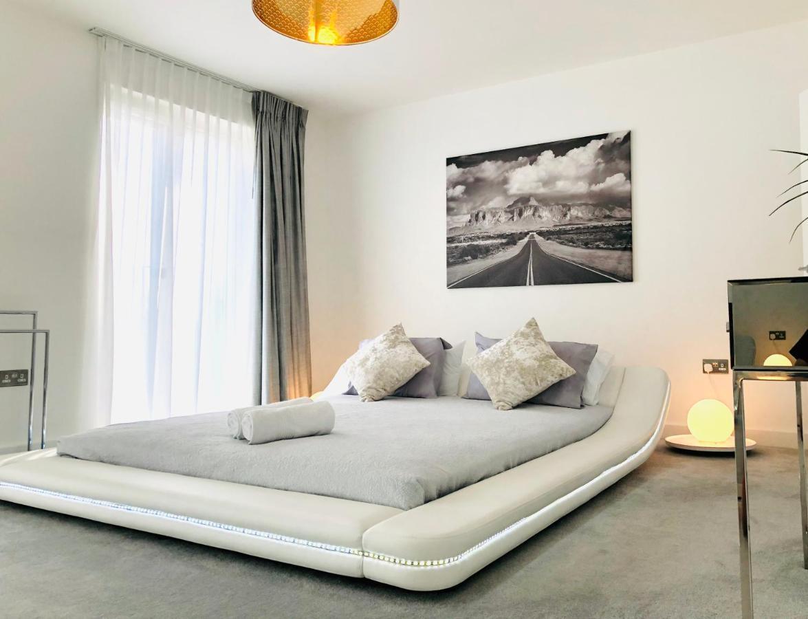 Panoramic Park And Penthouses Retreat Londra