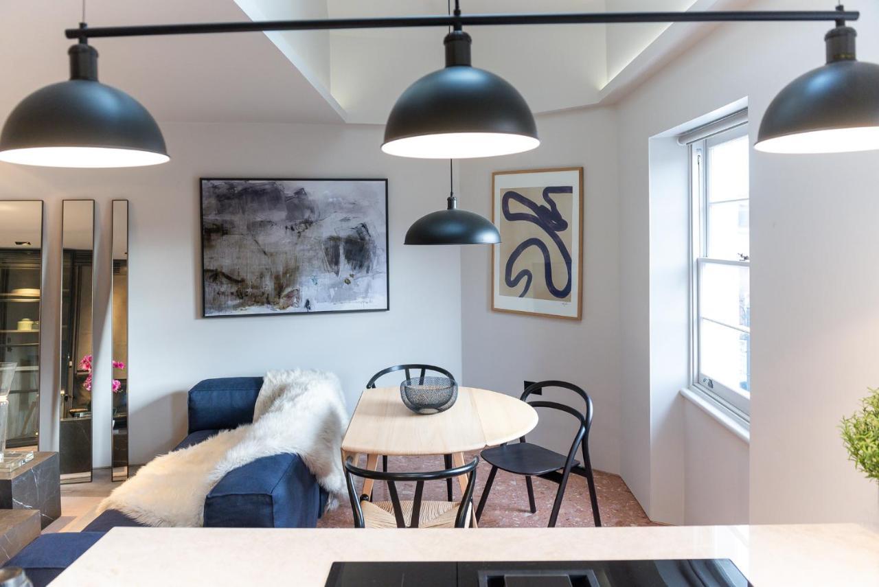 South Kensington By Capital * Londen