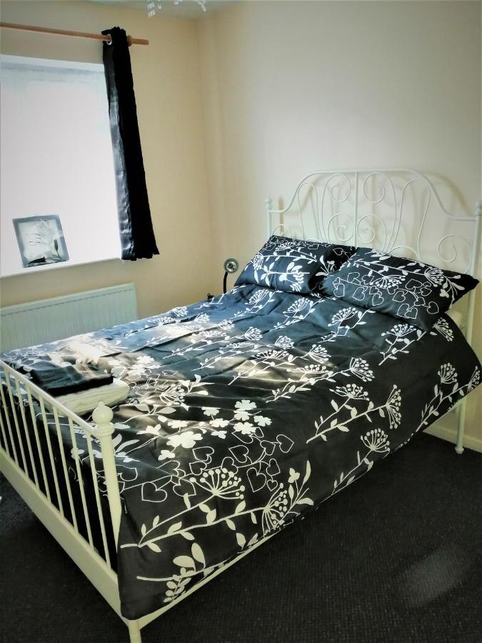 Apartment From Home, Great Community!! *