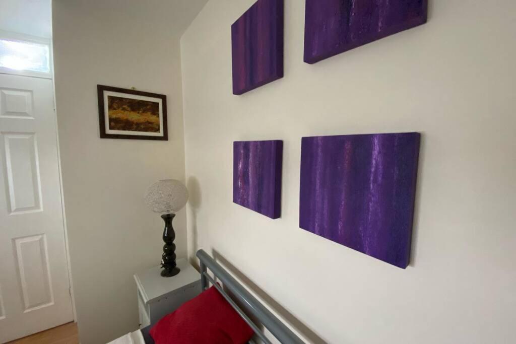 Two Bedroom Garden Flat In Zone 2 Appartamento