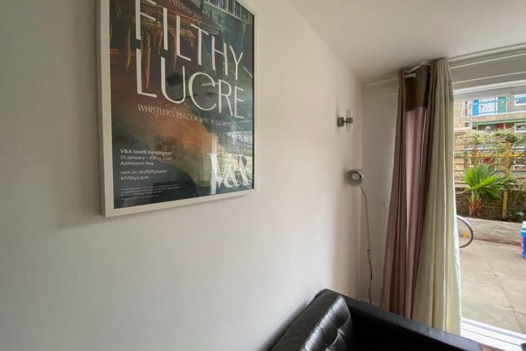 Appartamento Two Bedroom Garden Flat In Zone 2 Londra