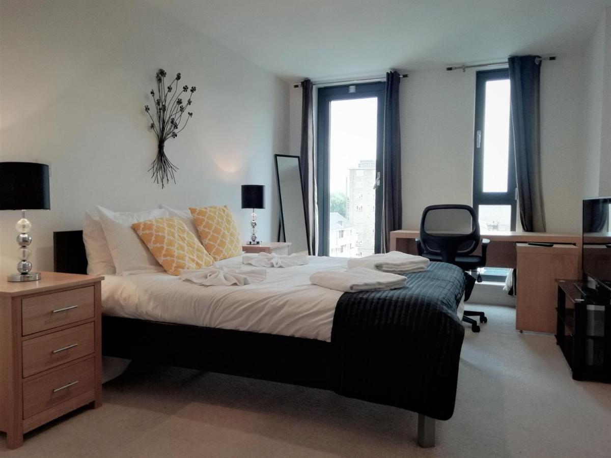 Southwark Executive Apartment *