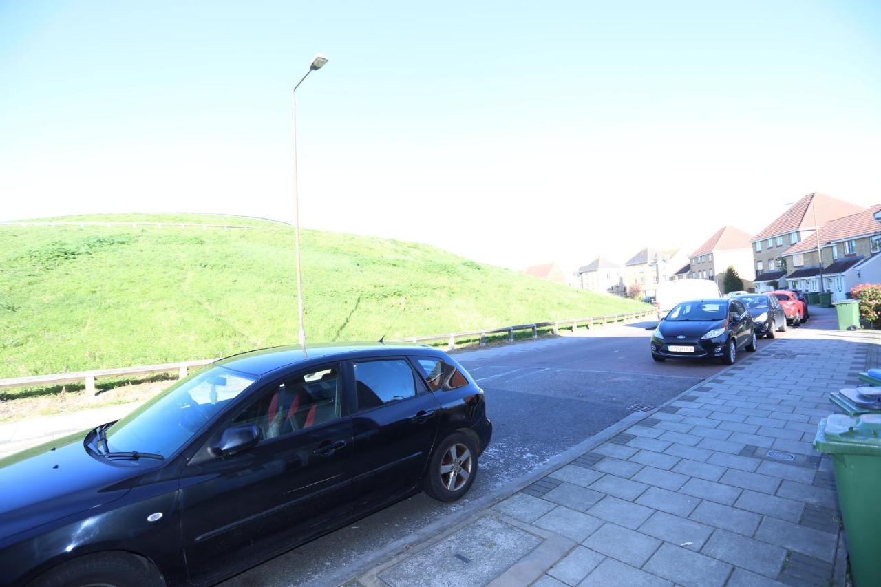 Lovely 4 Bed House Holiday home London