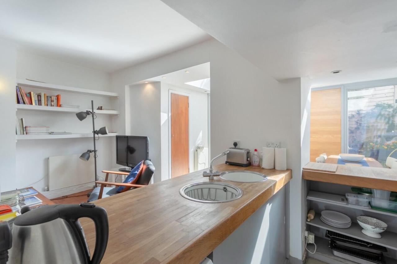 Fantastic And Bright 1 Bedroom Garden Flat Appartement