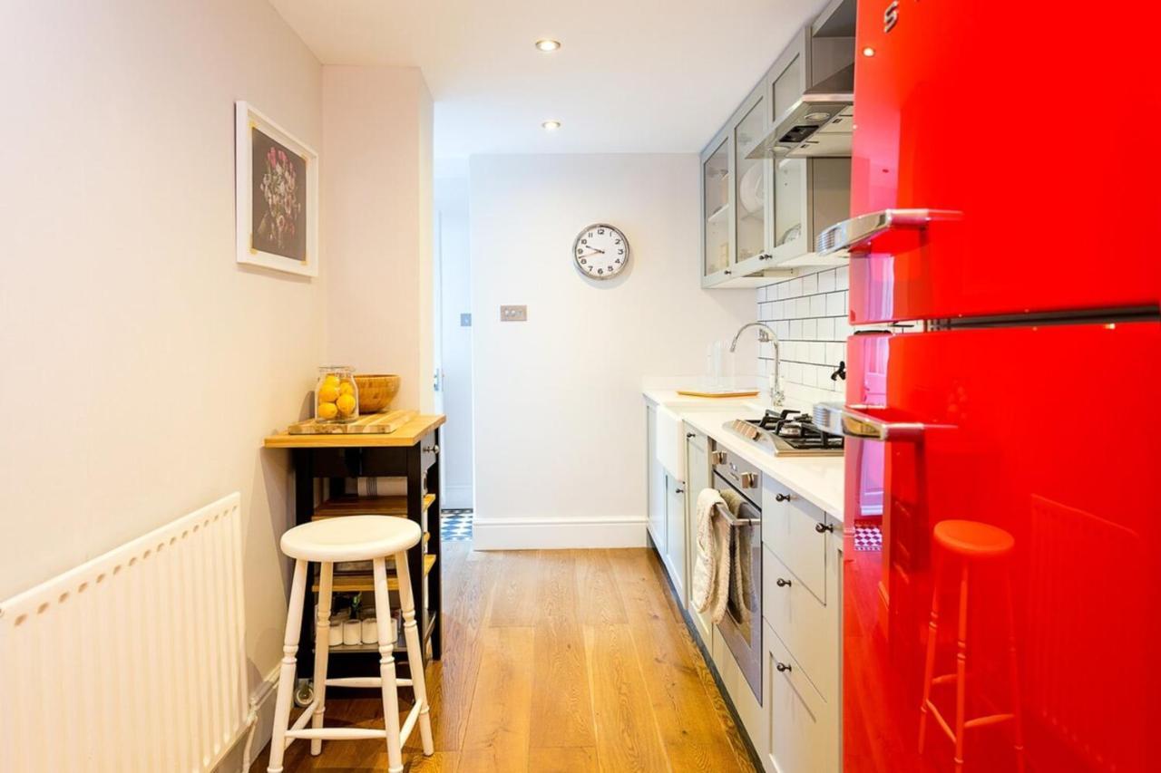 Beautifully Styled Modern With Garden * Londra