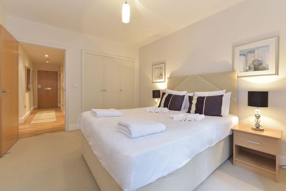 Apartment Still Life Tower Hill Executive London