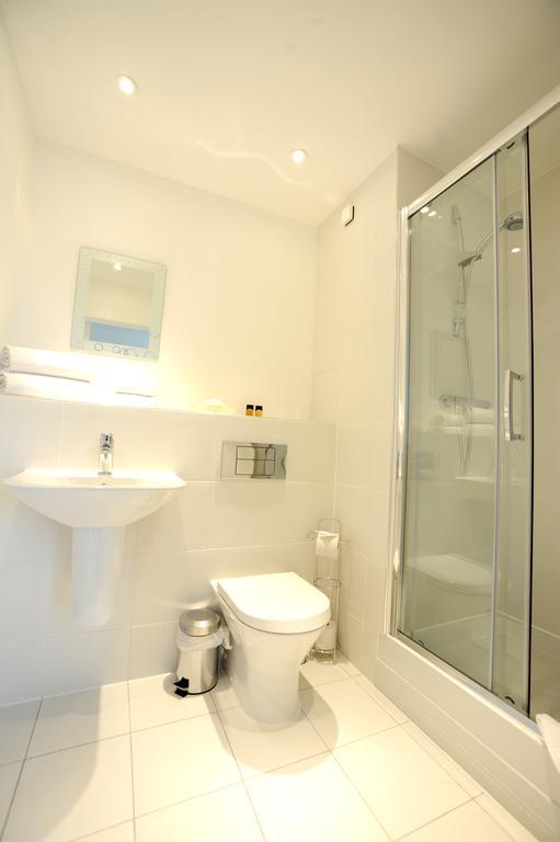 Apple Apartments Limehouse Basin London
