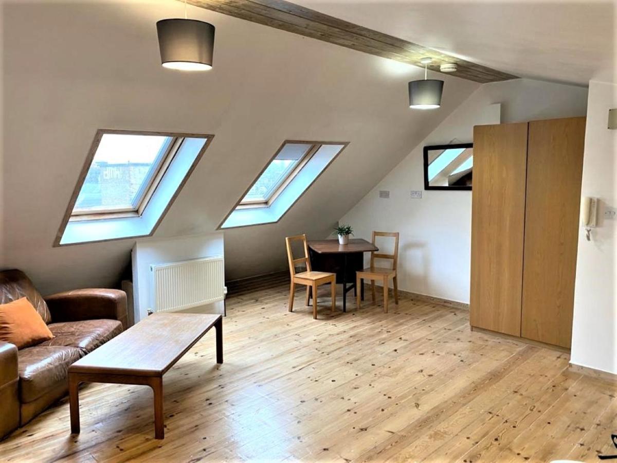 Beautiful With Terrace Near Kentish Town Appartement *