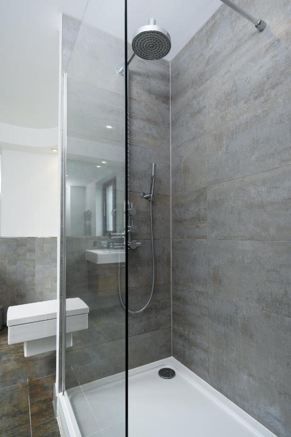 New Luxury 2bedr 3 Beds 2,5 Bath Covent Garden Apartment