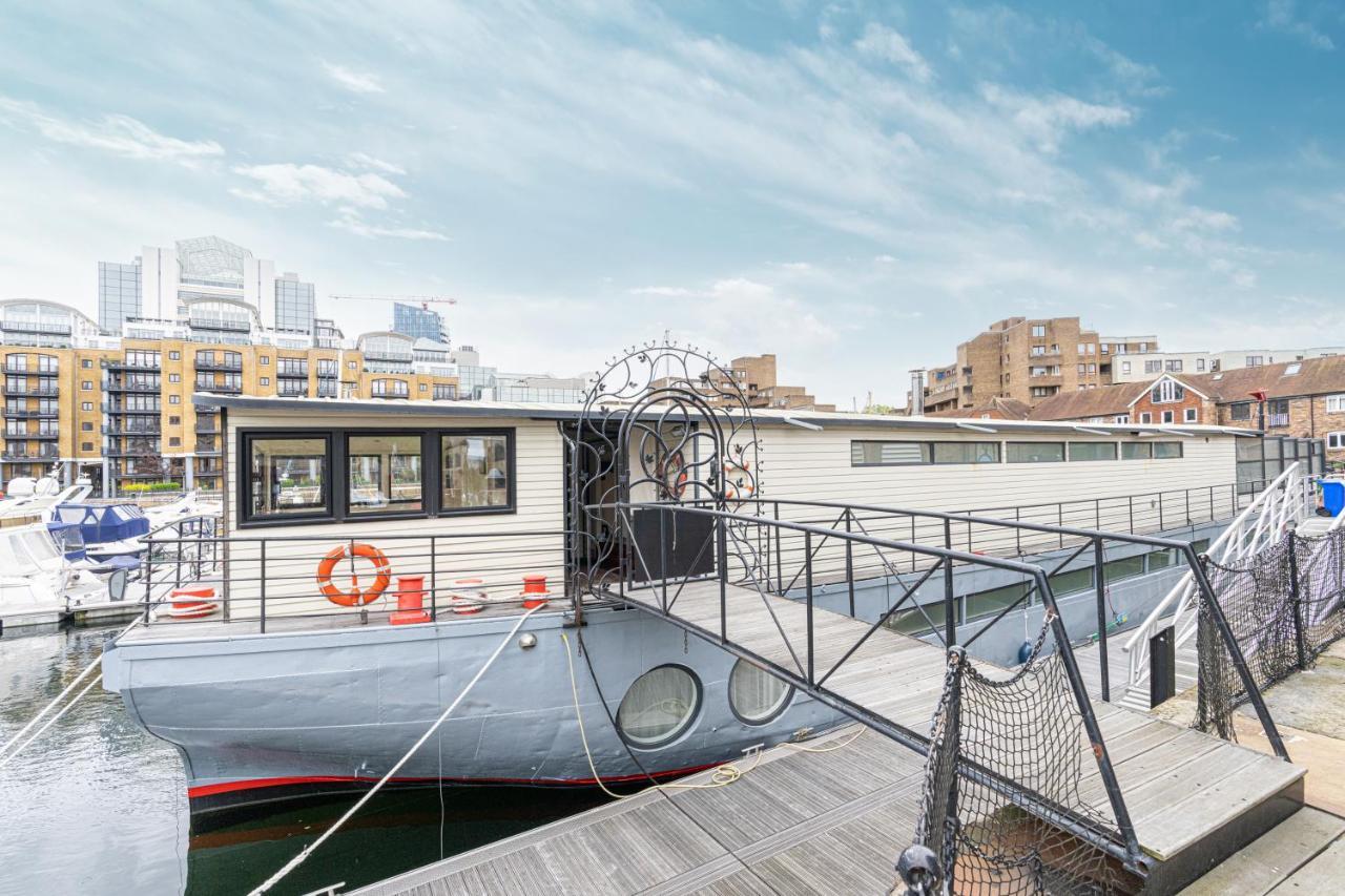 Charming Houseboat Featuring A Sauna Lägenhet