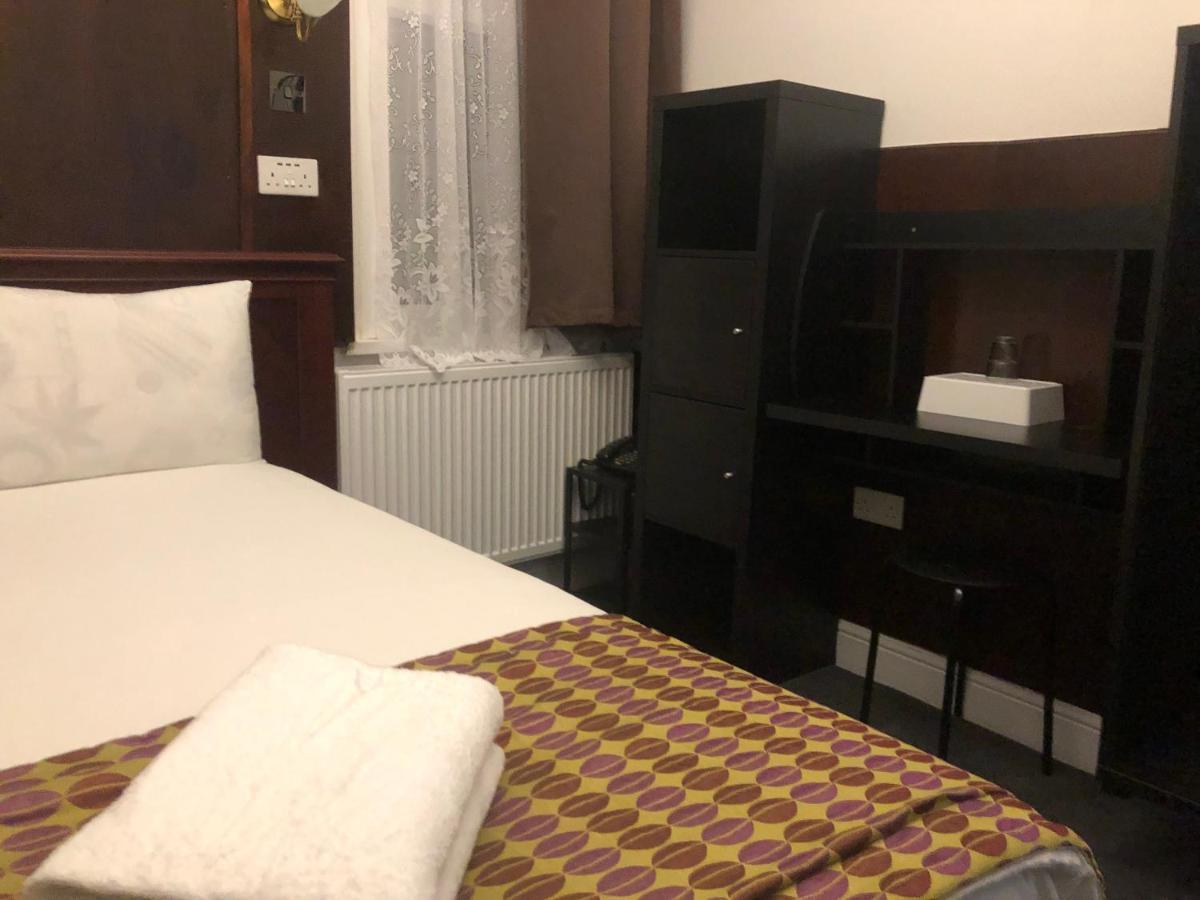 Plaza Hotel 3*