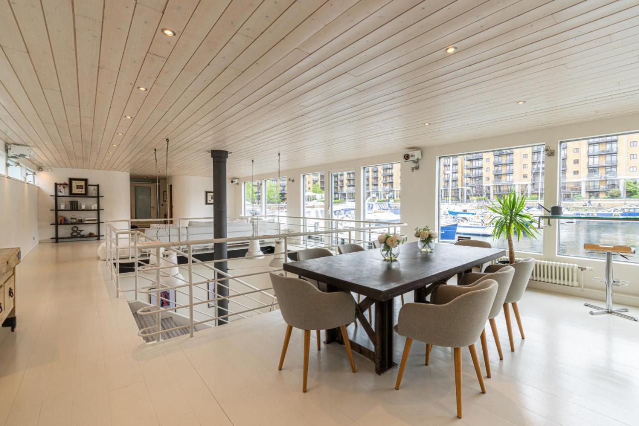 Charming Houseboat Featuring A Sauna Lägenhet *