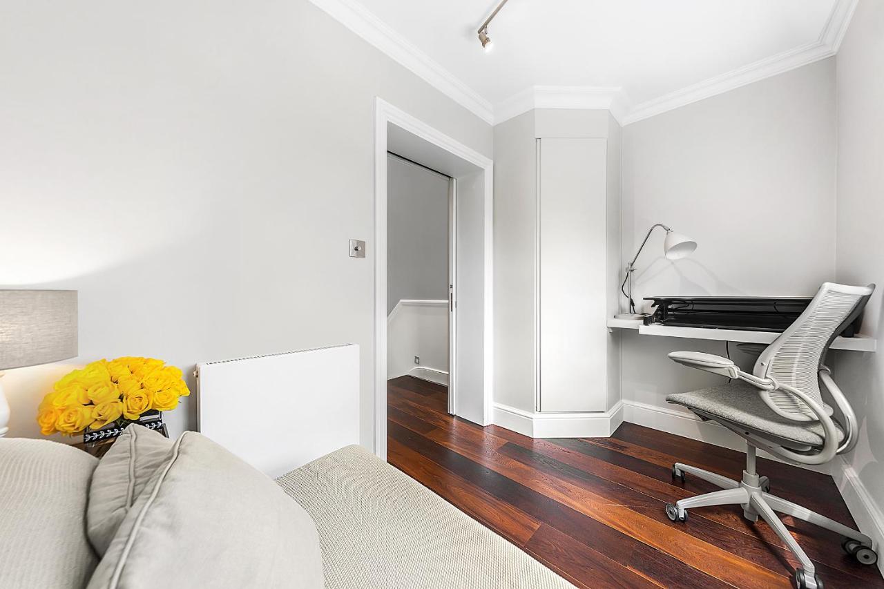 Veeve - Roof Terrace Views In Chelsea London