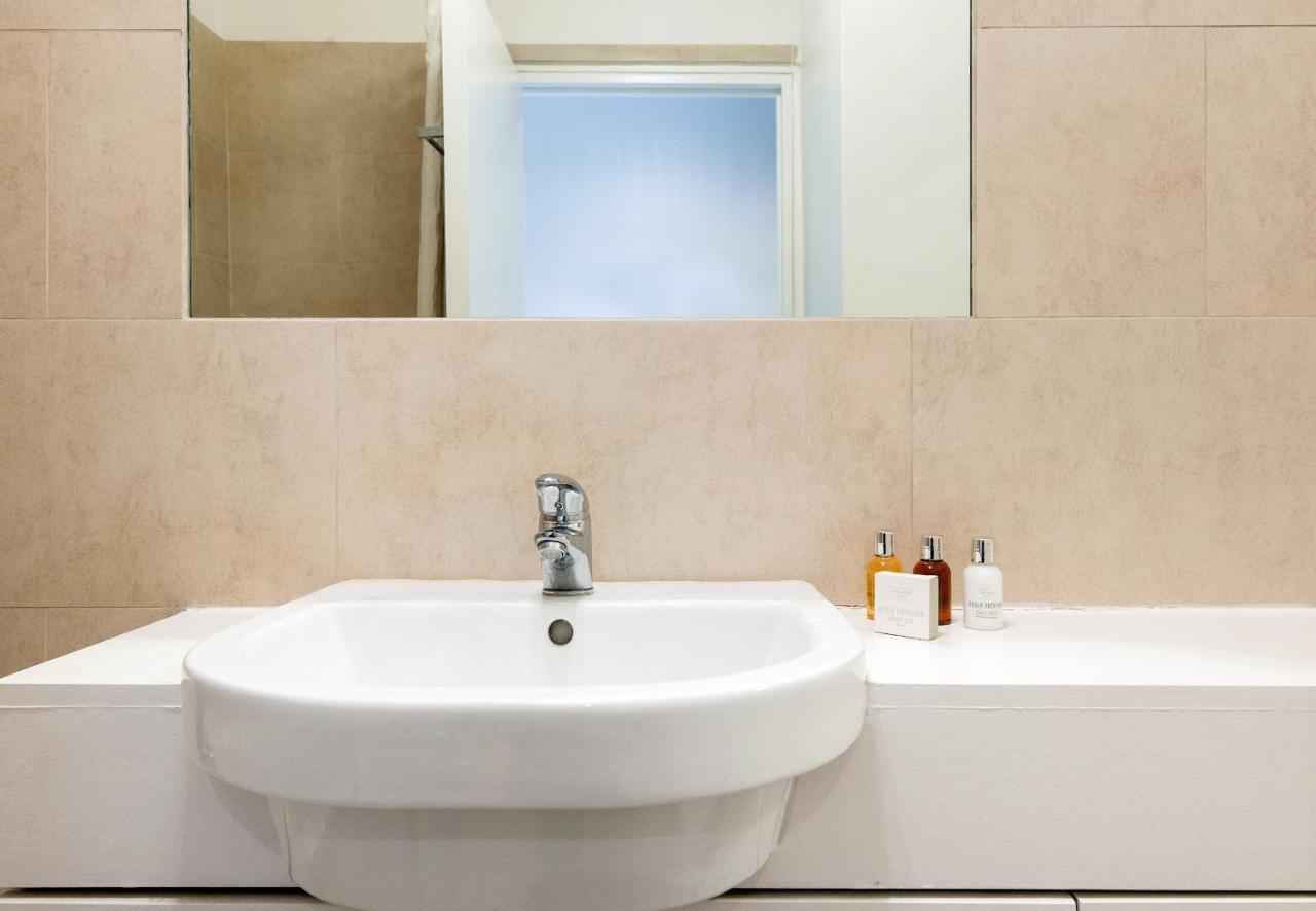 Lovely Flat In Literary By Underthedoormat London