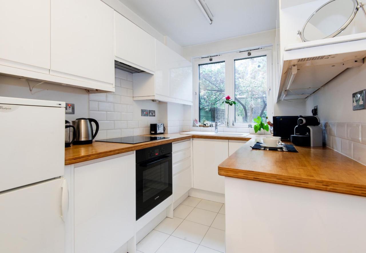 Lovely Flat In Literary By Underthedoormat Apartment