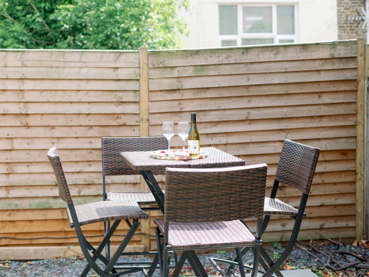 Appartement Pass The Keys Recently Renovated 1br Flat With Private Garden In South