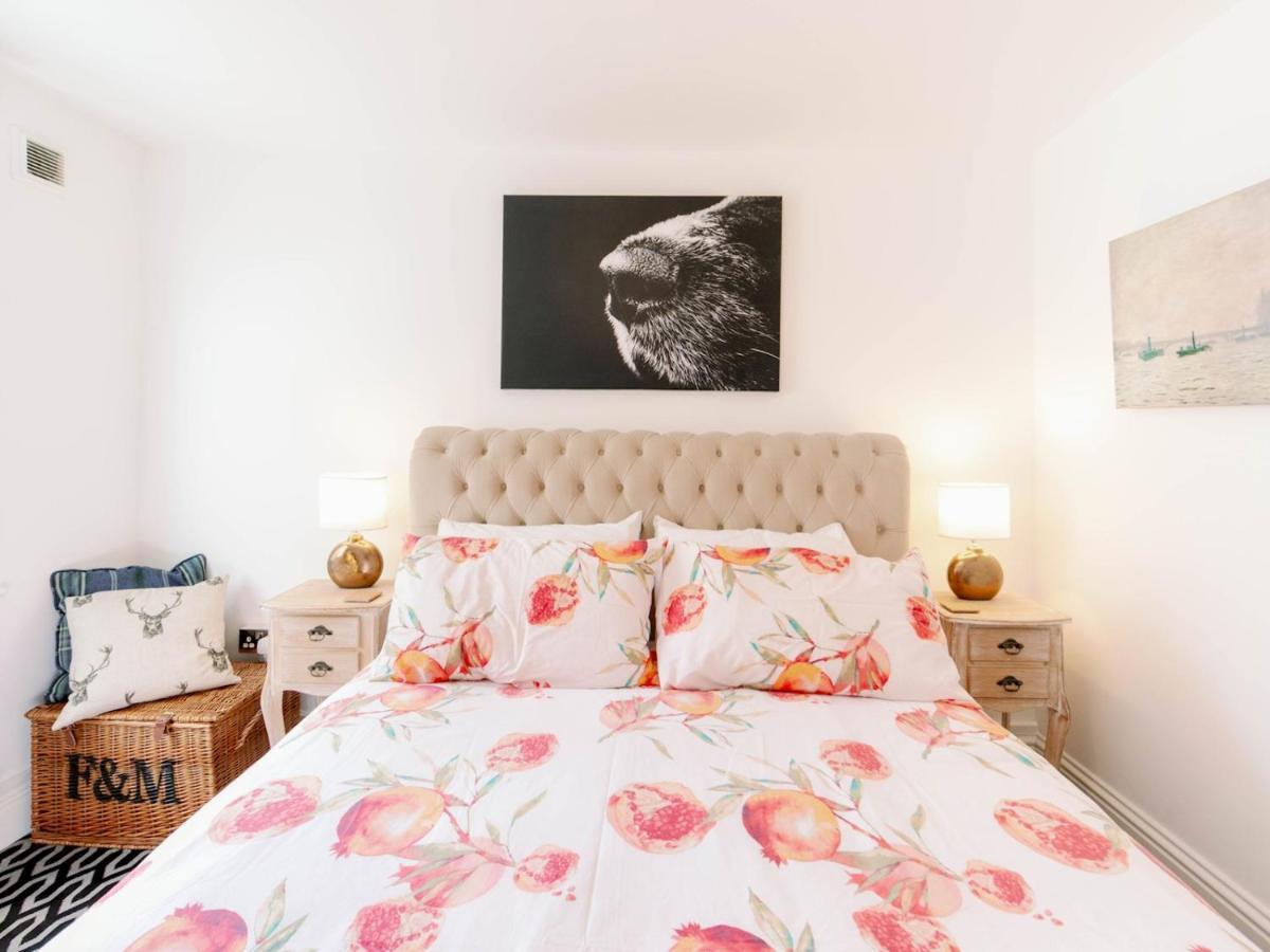 Appartement Pass The Keys Recently Renovated 1br Flat With Private Garden In South