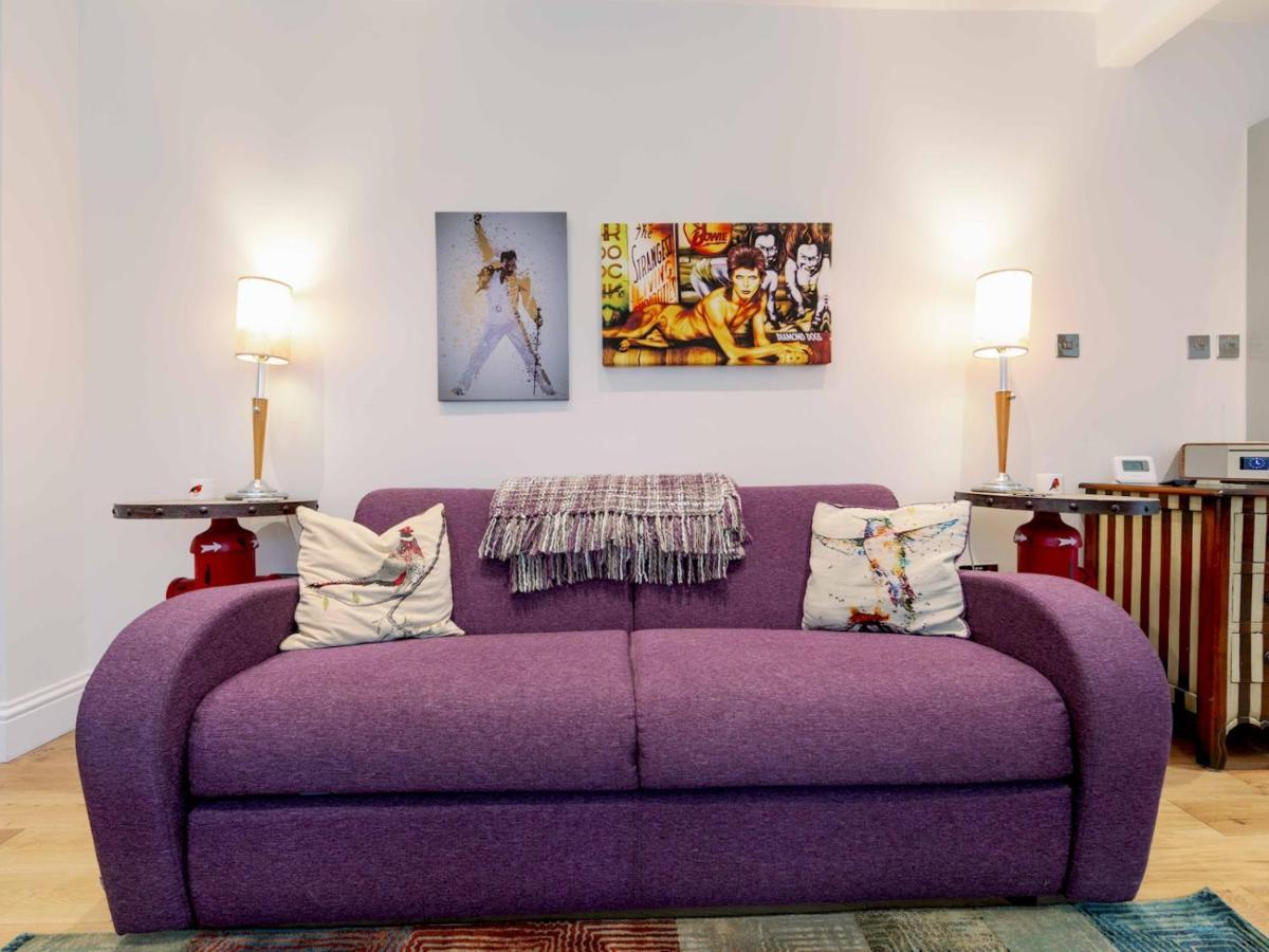 Pass The Keys Recently Renovated 1br Flat With Private Garden In South Appartement
