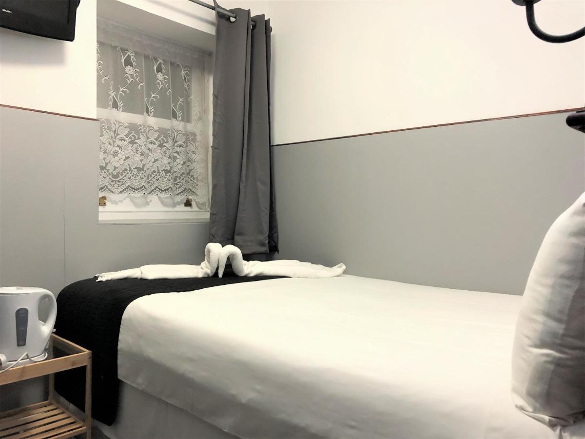 Hotel Plaza 3*