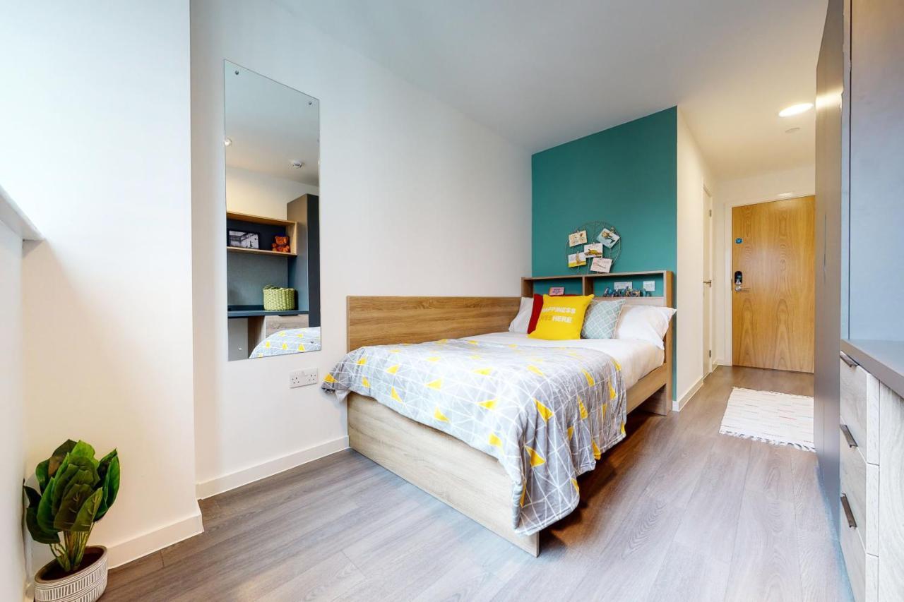 Studios And Cozy Ensuites With Shared Kitchen At Canvas Wembley Apartments Apartment