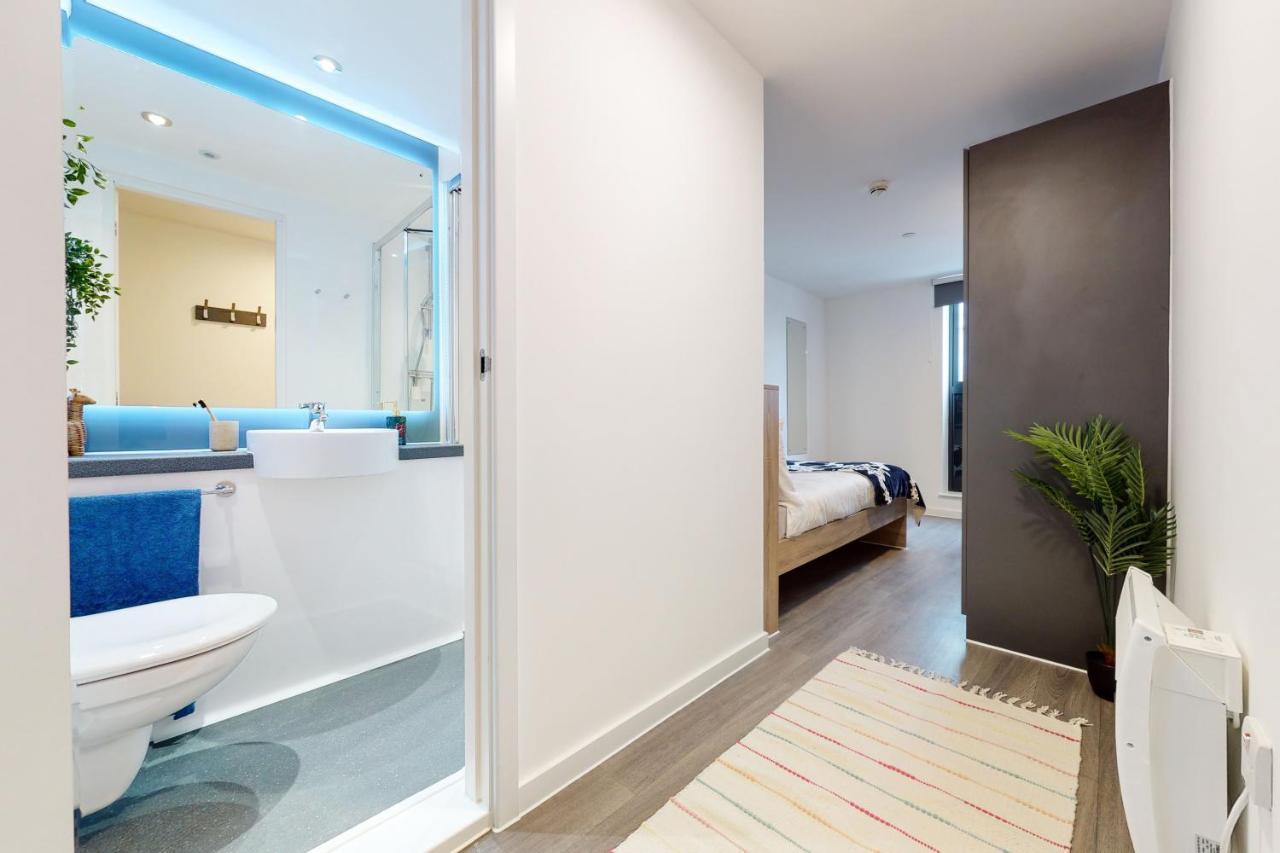 For Students Only Private Bedrooms With Shared Kitchen, And At Canvas Walthamstow In Londres
