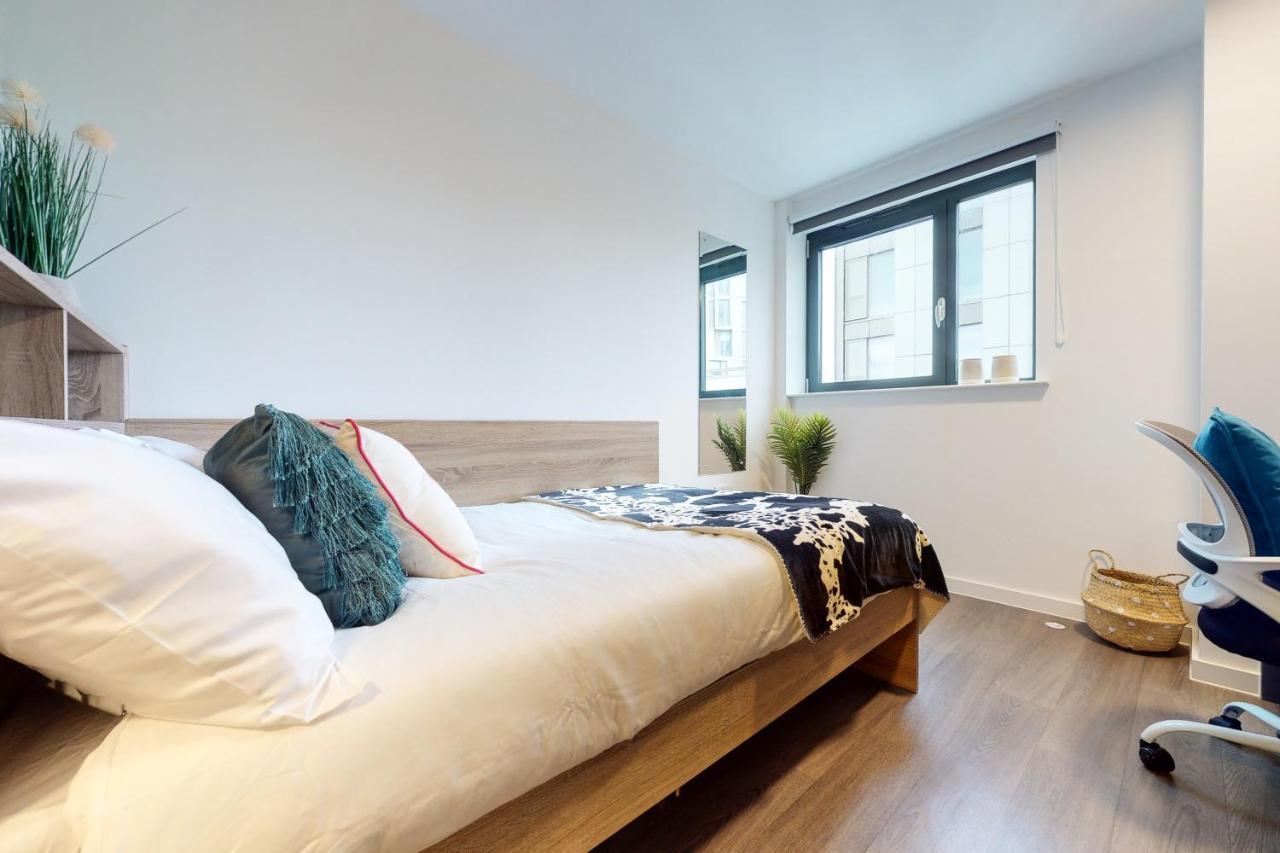 Studios And Cozy Ensuites With Shared Kitchen At Canvas Wembley Apartments Apartment London
