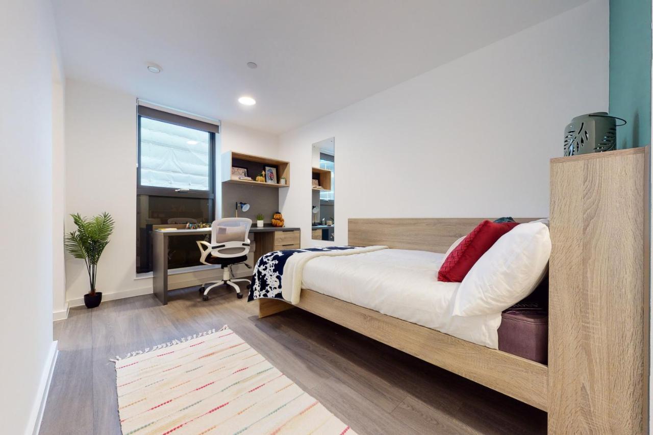 For Students Only Private Bedrooms With Shared Kitchen, And At Canvas Walthamstow In *