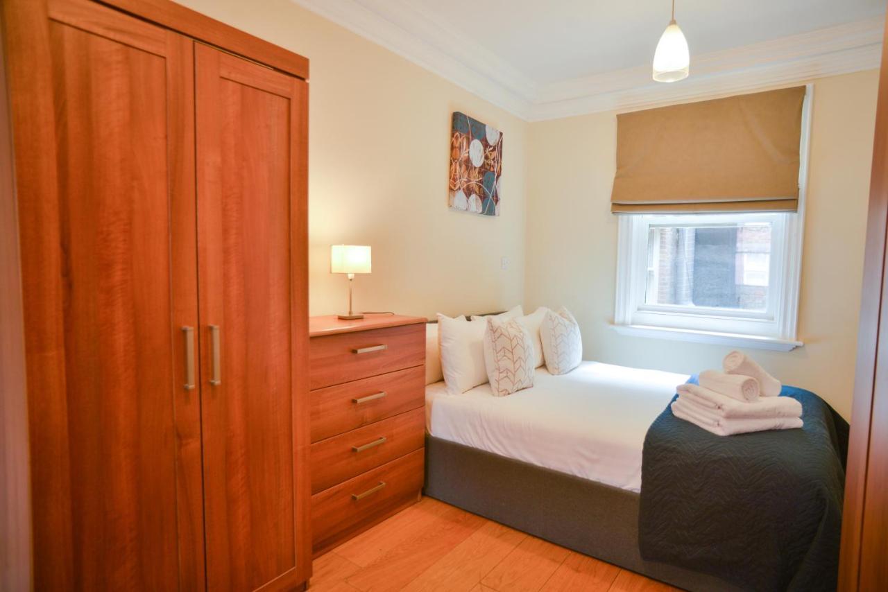 Leicester Square Apartment *
