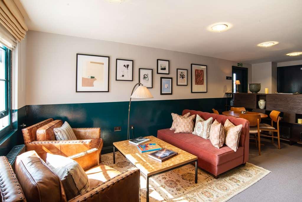 Native Hyde Park 4*