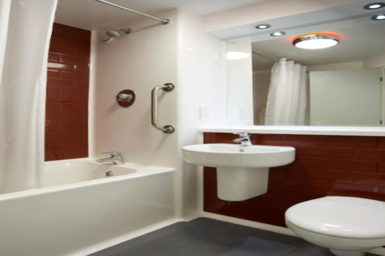 Travelodge Wembley High Road London
