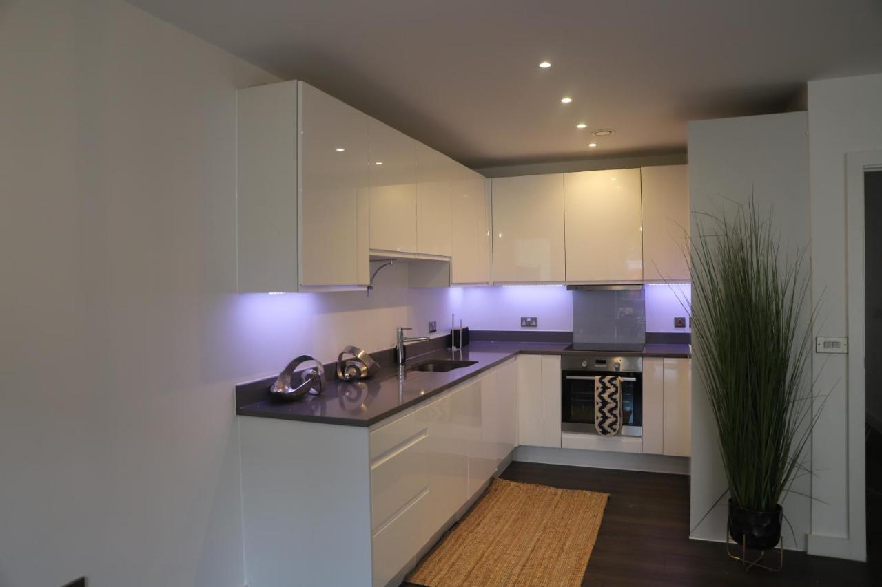 Beautiful 2Bed Apartment 5 Mins From London Bridge. Apartment *