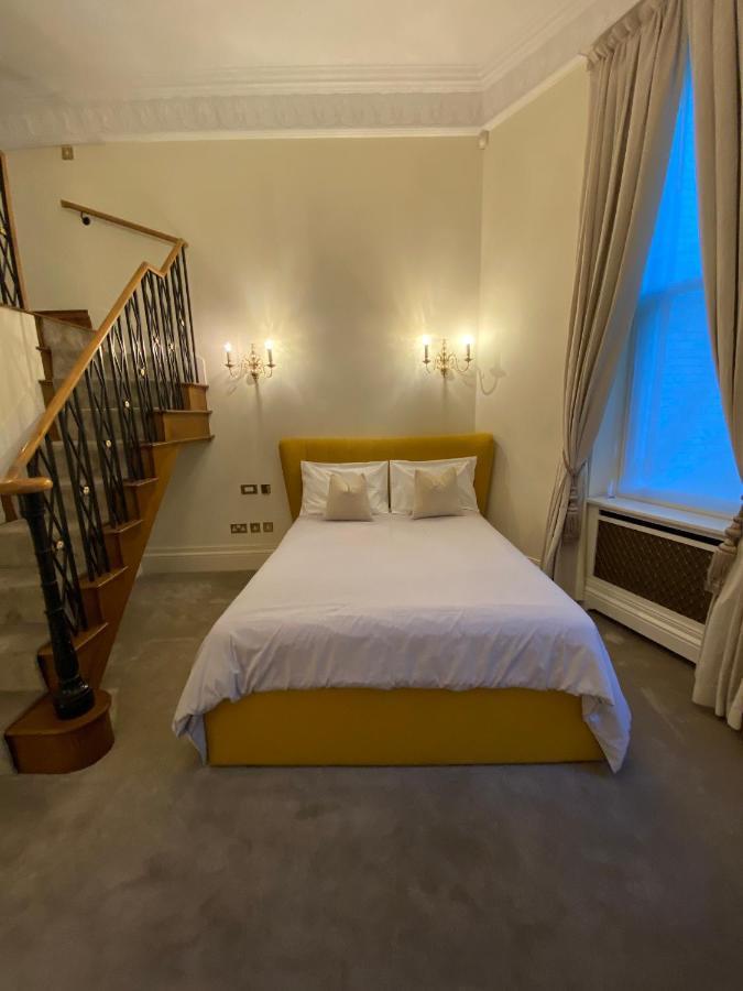 Kll Management- Hydepark Place Lägenhet London