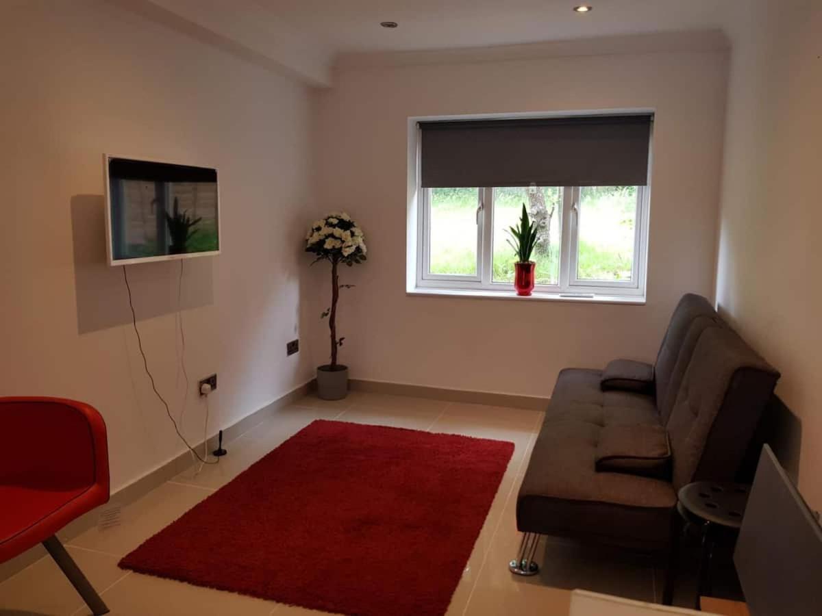 Apartment Modern Split Level Flat In Croydon