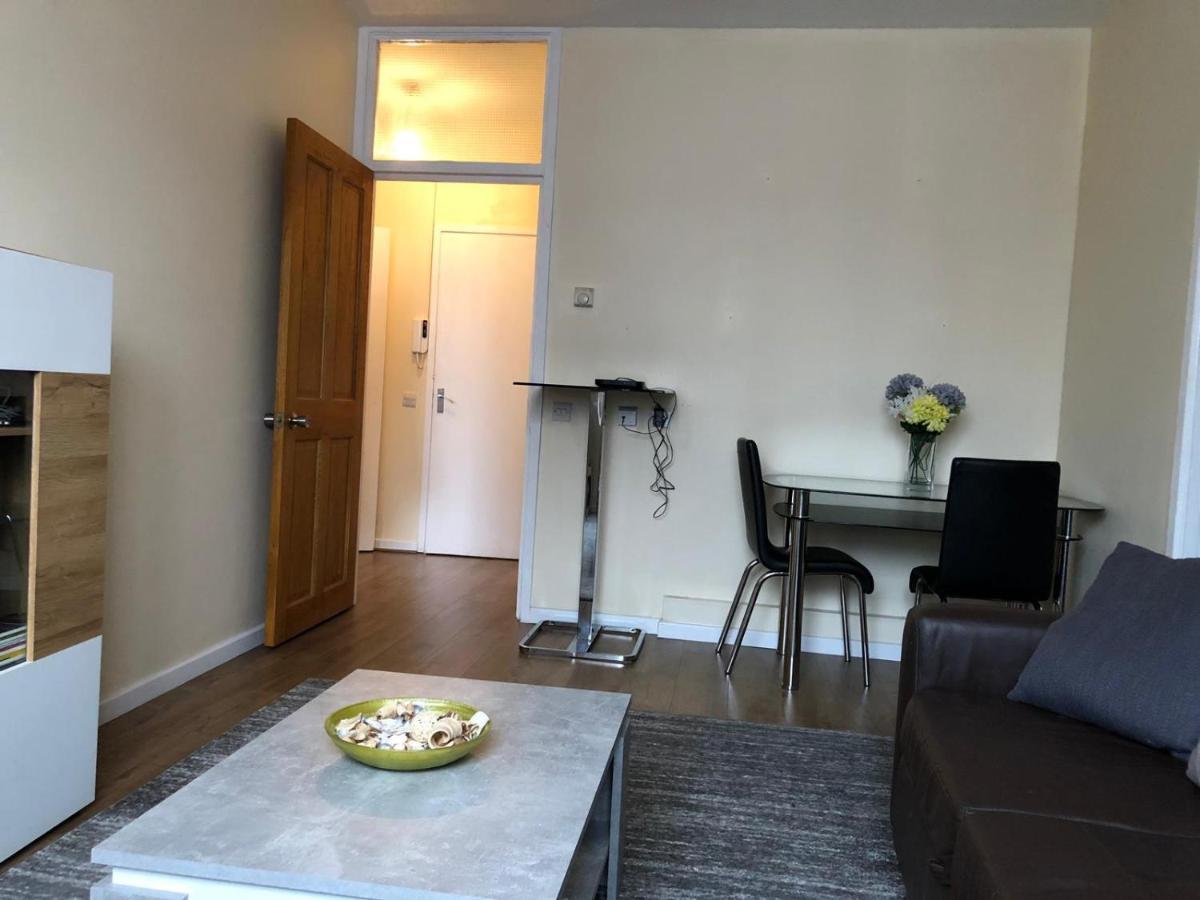 Appartement Entire Flat Very Comfortable 1 Bedroom Londen