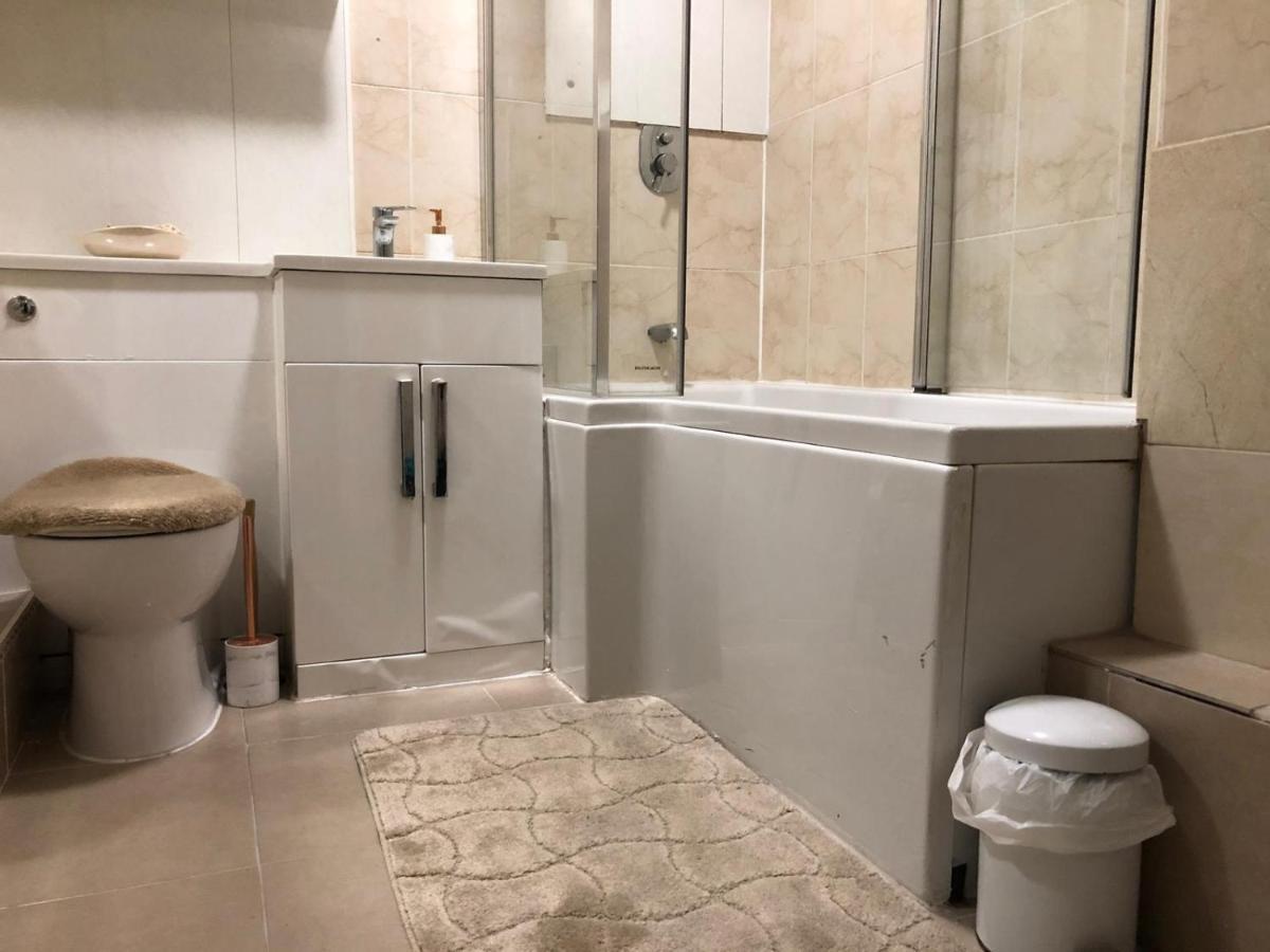 Appartement Entire Flat Very Comfortable 1 Bedroom *