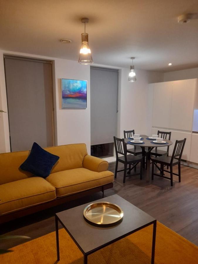 Beautiful 2Bed Apartment 5 Mins From London Bridge.