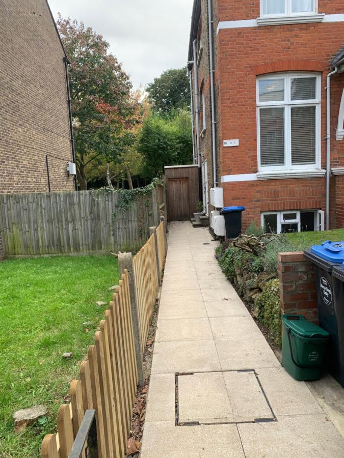 Cozy 1 Bedroom Basement Flat * Londen