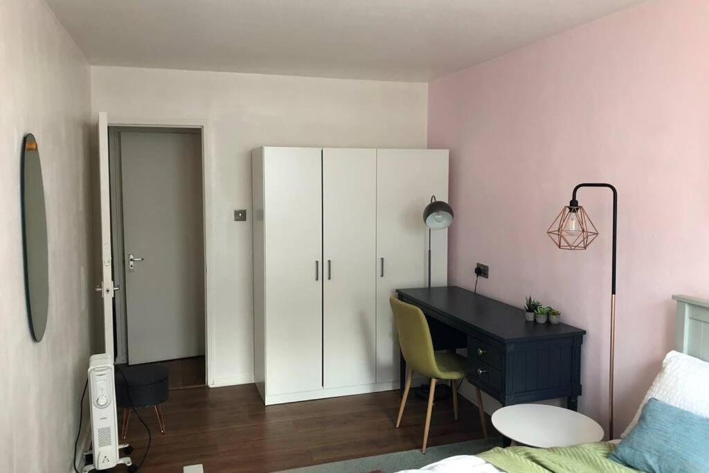 Apartment Super Spacious 2 Bedroom Apt 20mn From Central.