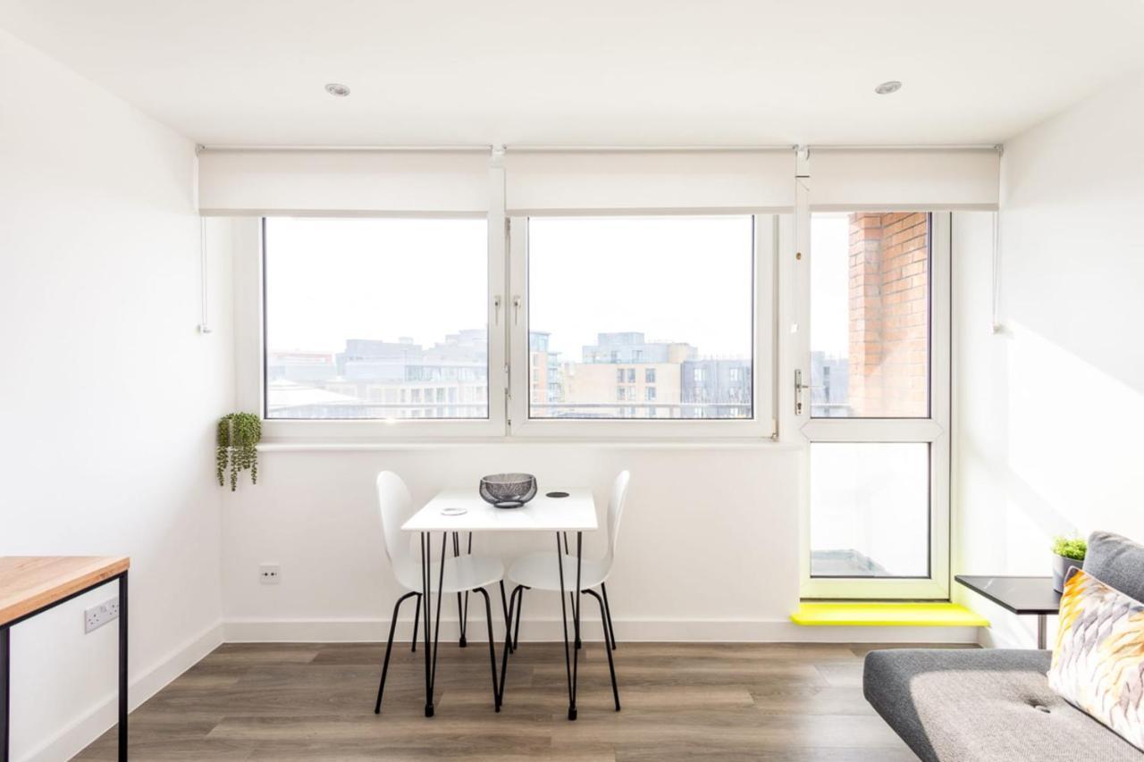 Apartment Bright Bridge