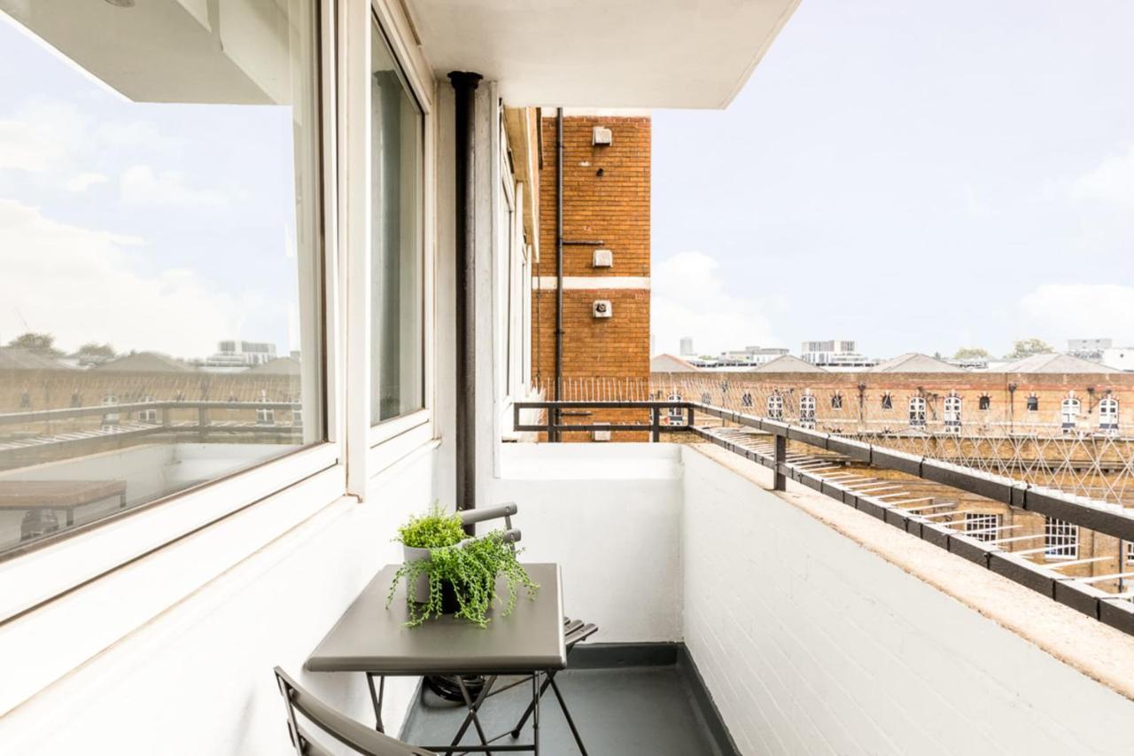 Apartment Bright Bridge London