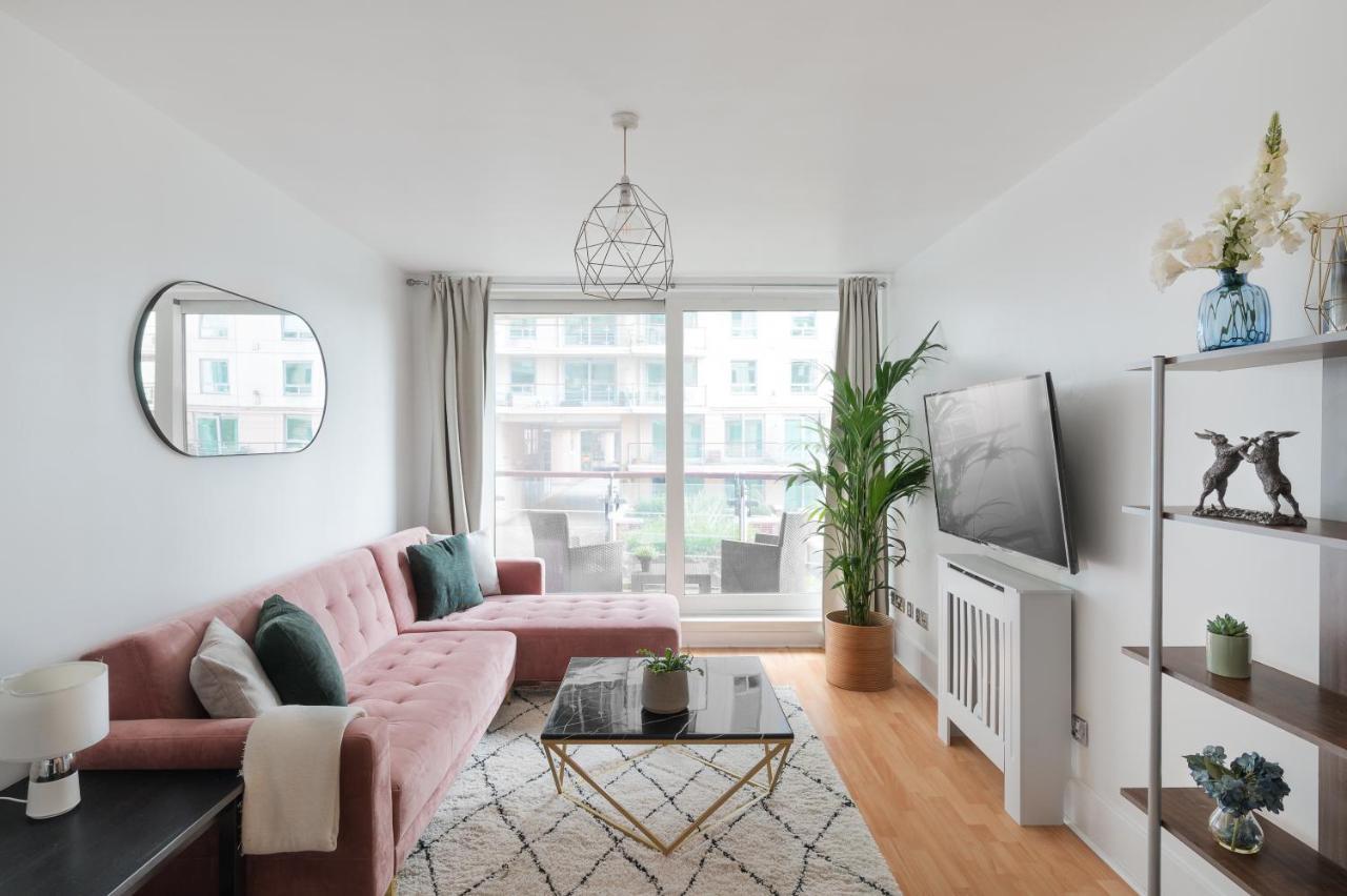 Riverside Balcony Apartments, 10 Minutes From Oxford Circus *
