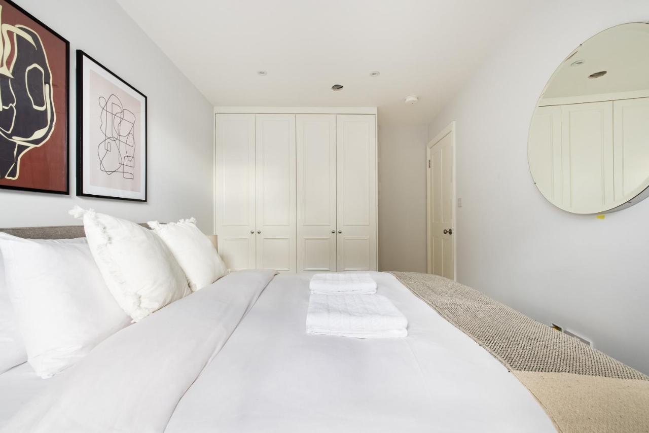 The Margravine Maisonette - Modern & Bright 2bdr Flat Lägenhet