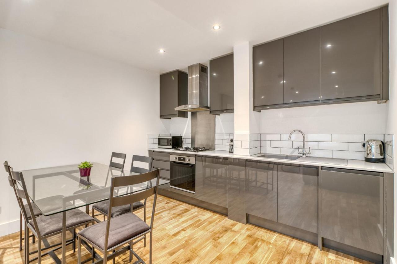 Apartment Holland Park