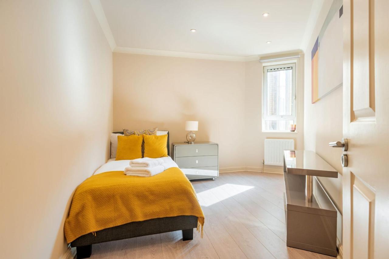 Stunning 3-bedroom In The Heart Of With Parking-hosted By Sweetstay Londra