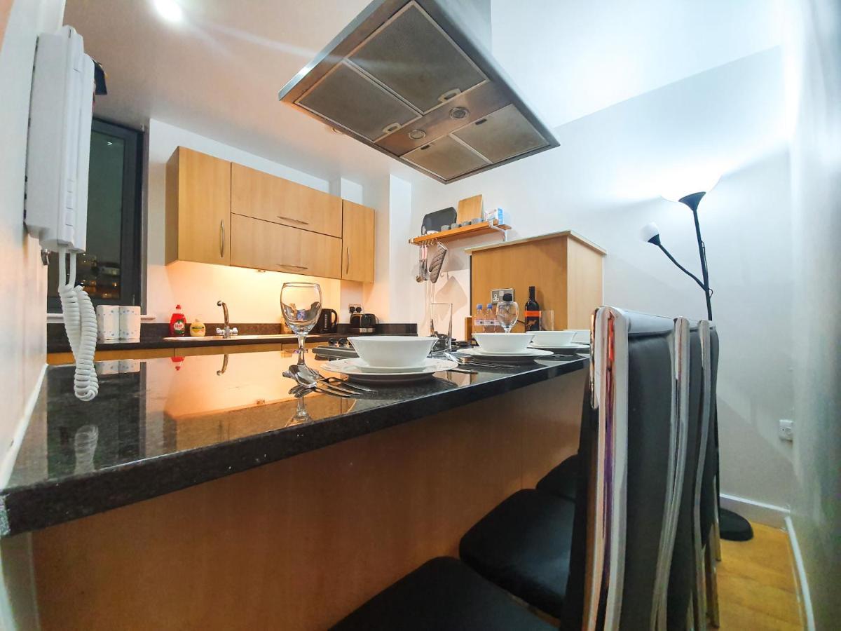 Livestay-modern 3 Bed Apt On 8th Floor With Amazing Views Appartement *